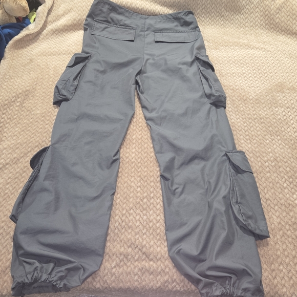 Y2K pair of gray women's  cargo parachulte Pant. With Flap Pockets. Size XS - Picture 3 of 10